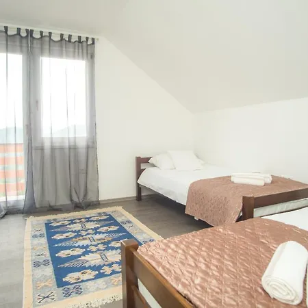 Gardenlux Vikendica *